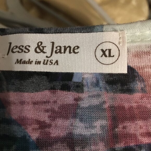 Jess & Jane Colorful Top Fits up to 40 Bust  New  Vt1 Box - Picture 4 of 4